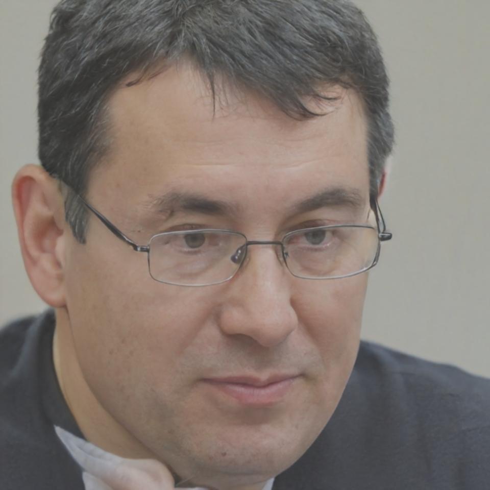 Portret - Tomasz Wierzbicki, kierownik finansowy